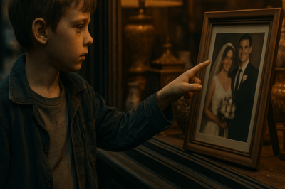 “Un niño sin hogar interrumpió su andar para señalar….